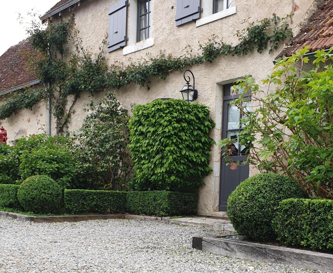 Domaine De La Crapaudine Hotel Rosnay  Exterior photo